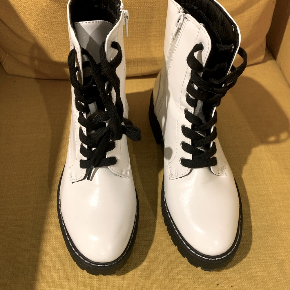 Sugar White Boots